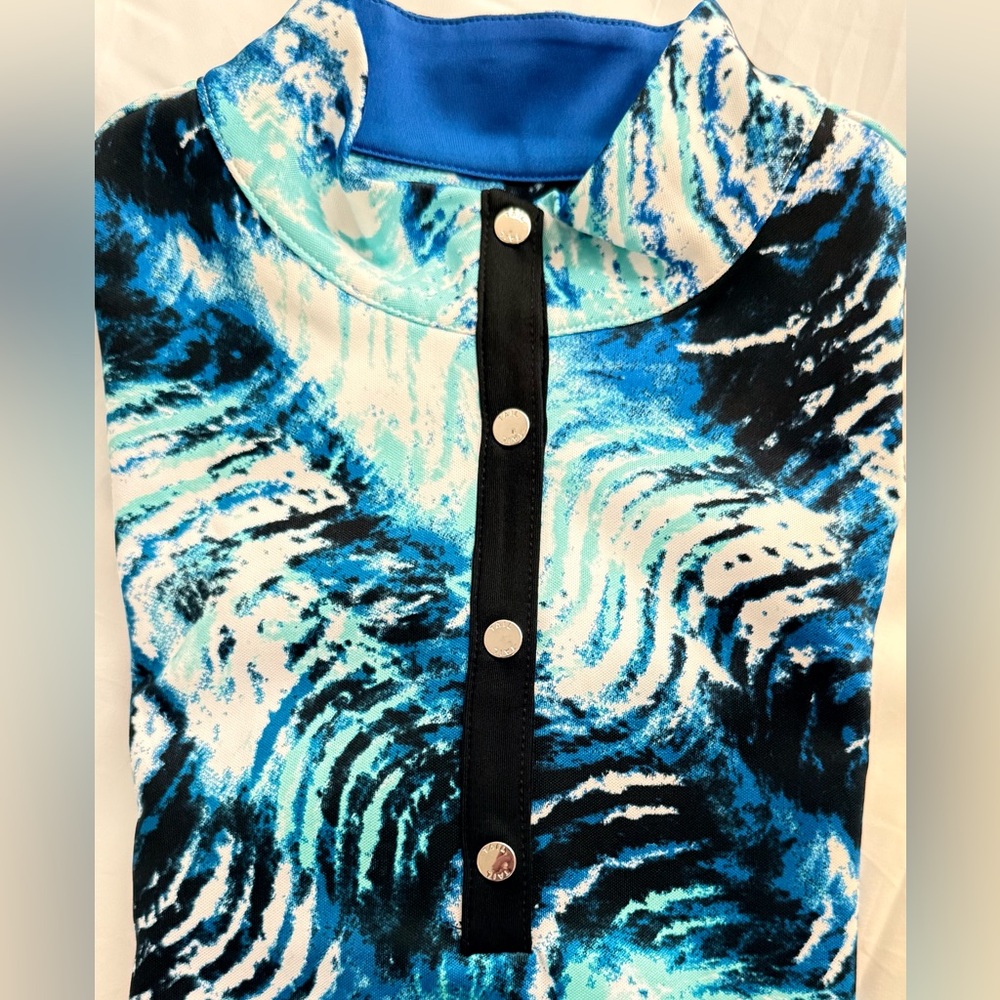 TAIL Mock Neck Short Sleeve GOLF Shirt Blue and Black Button-Up Placket  size S